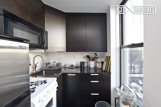 Foto del edificio - 277 Carroll St