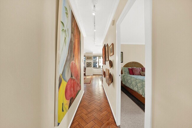 Foto del edificio - 247 E Chestnut St