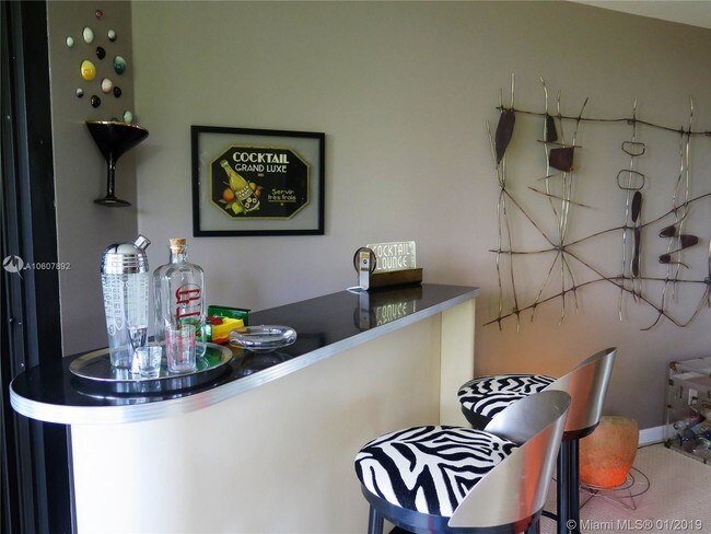 Foto del edificio - 2000 Towerside Terrace