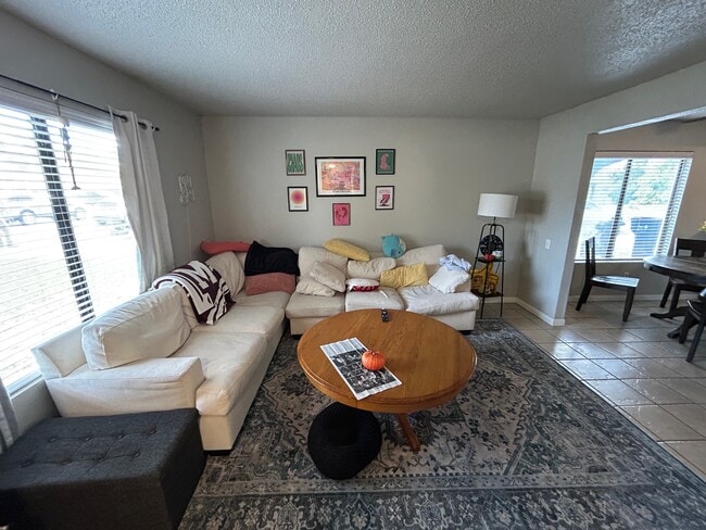 Foto del edificio - 1500 Lemon Tree Ln