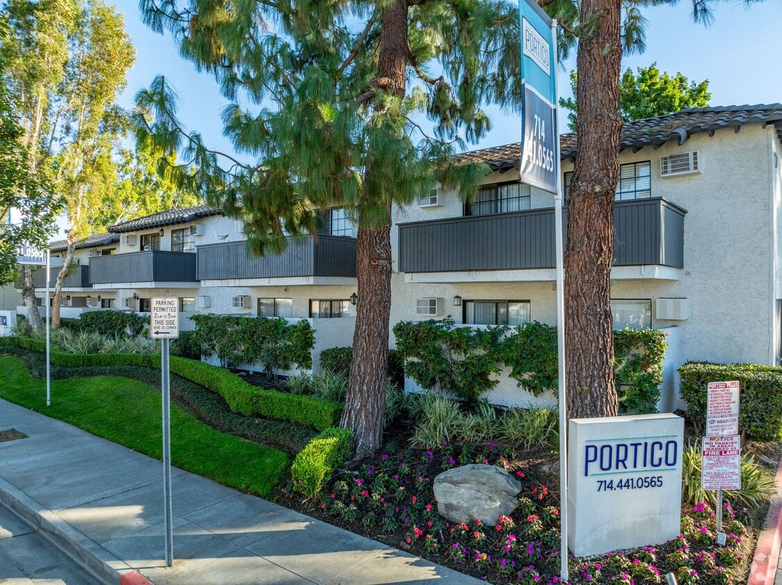Primary Photo - Portico