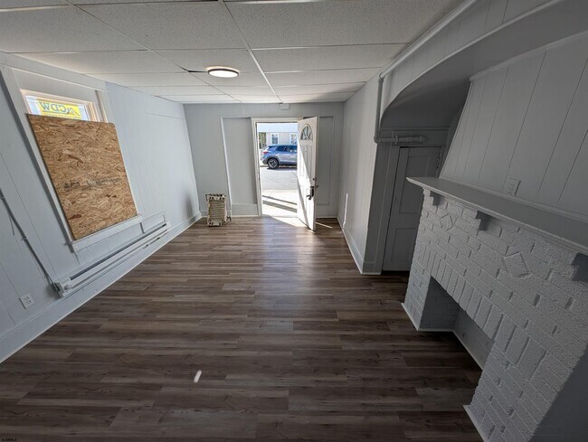 Building Photo - 513 N Indiana Ave