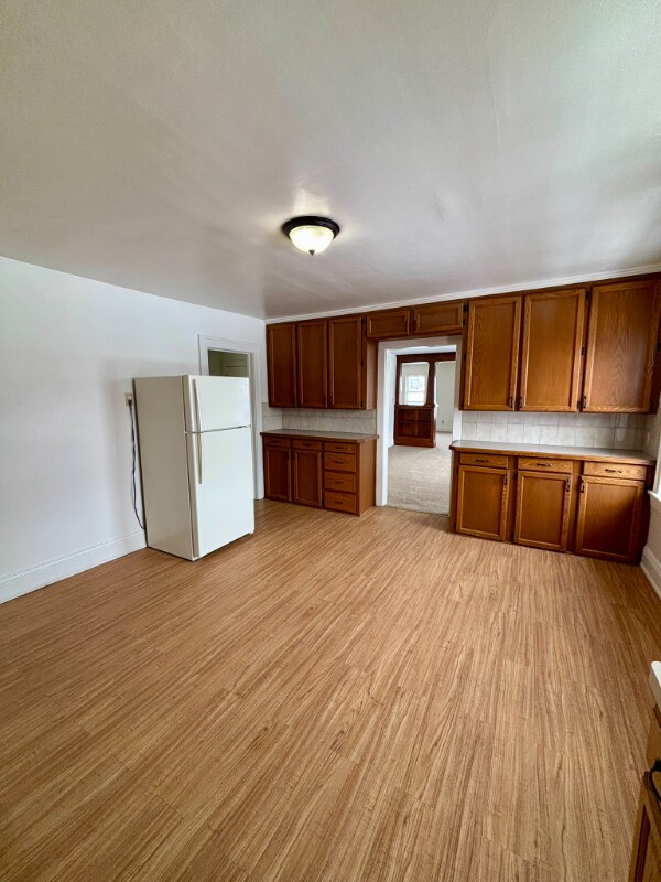 Foto del edificio - 91 Laverack Ave