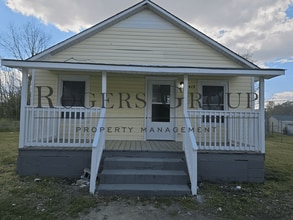 Building Photo - 417 Pettigrew St