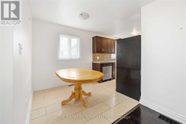 Building Photo - 49 Hurricane Ave