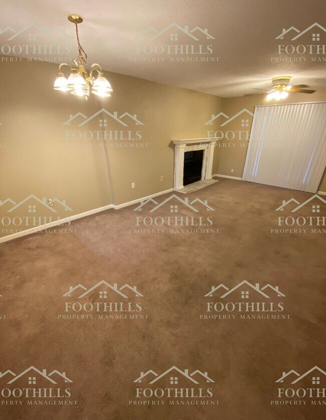 Foto del edificio - 2 bedroom, 2 bathroom condominium unit nea...