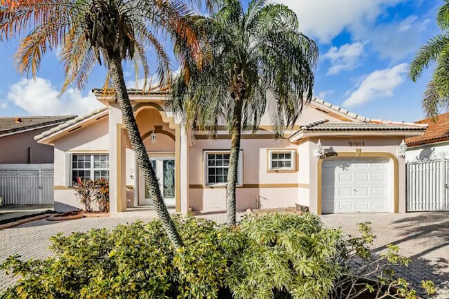 Foto del edificio - 9018 NW 148th St