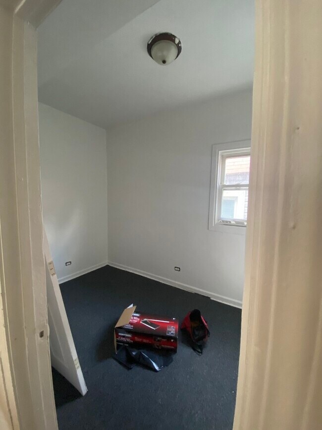 Foto del edificio - 8752 S Saginaw Ave