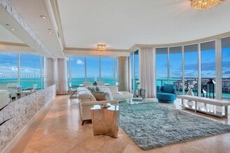 Building Photo - 100 South Pointe Dr