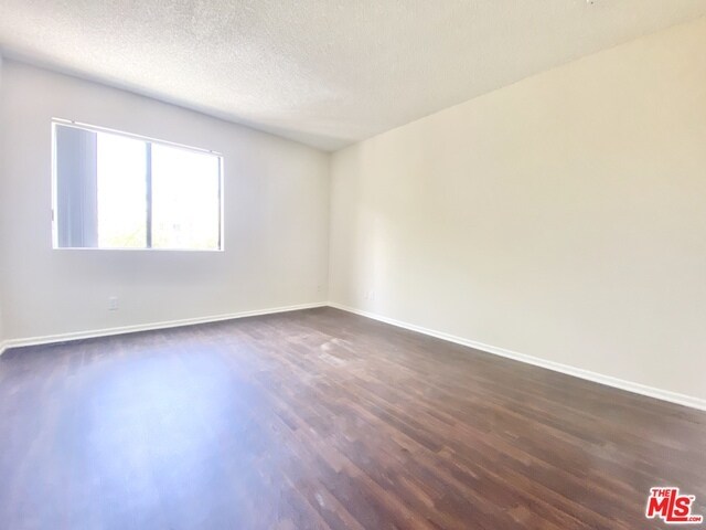 Building Photo - 348 S Catalina St