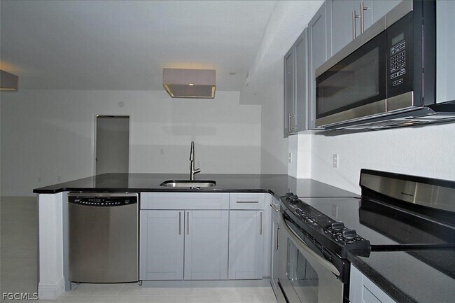 Foto del edificio - 6490 Aragon Way