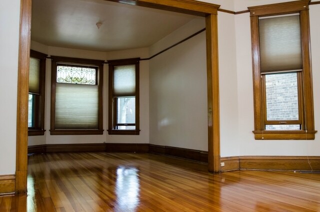 Building Photo - 2716 N Troy St