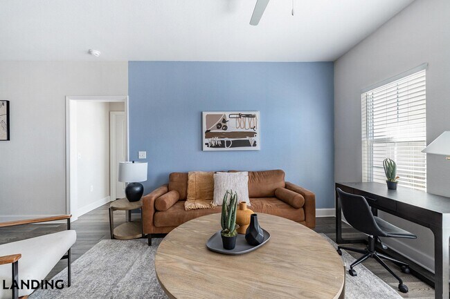 Building Photo - 918 Aventine Dr