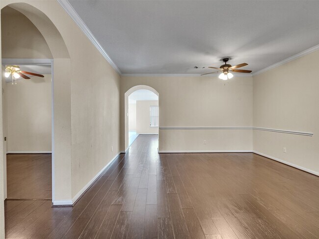 Foto del edificio - 3823 Beacons Vw