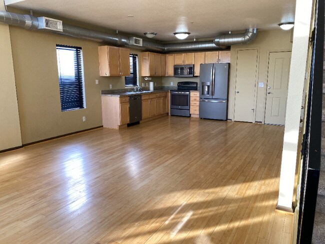 Building Photo - 2034 W 31st Ave