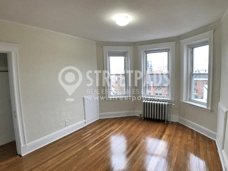 Foto principal - 1 bedroom in Boston MA 02215