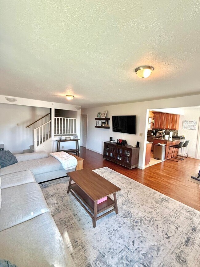Building Photo - Spacious 5-Bedroom Rainier View Home – Prime Location