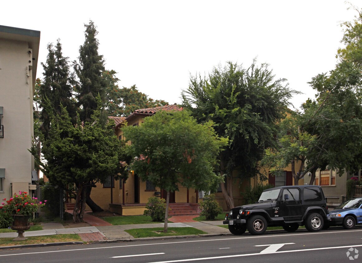 Foto del edificio - 452 S 3rd St