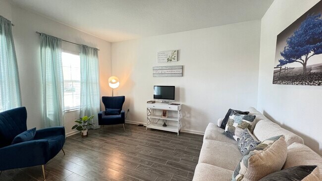 Foto del edificio - 6323 Lakepine St