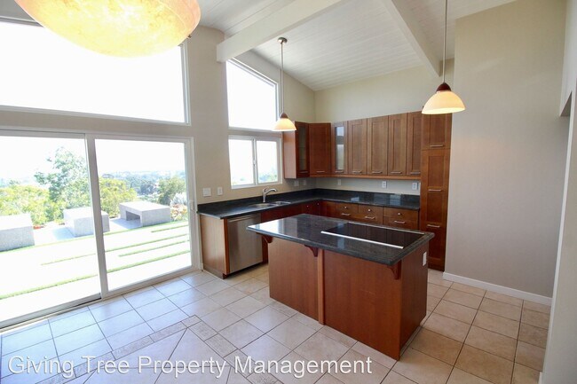 Foto del edificio - 3 br, 2 bath House - 4953 Pacifica Dr.