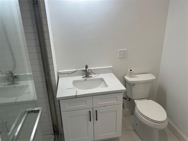 Foto del edificio - 8 6th St