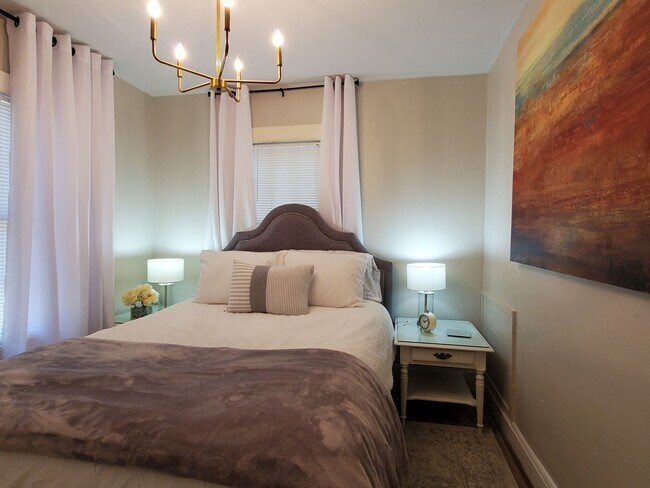 Foto del edificio - Beachside bungalow, fully furnished