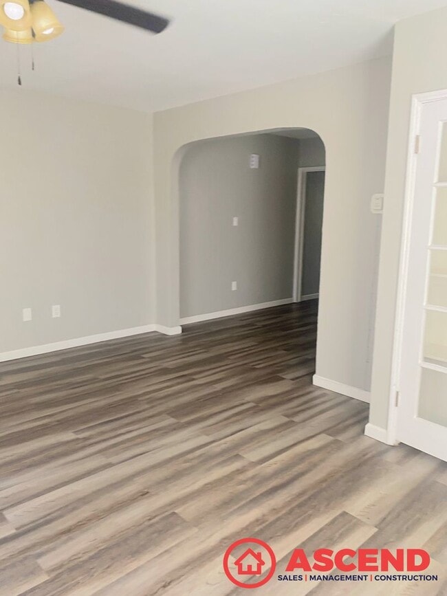 Foto del edificio - 2527 Chester Ln