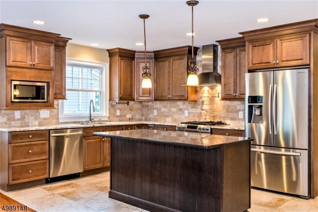 Foto del edificio - 64 Kent Pl Blvd