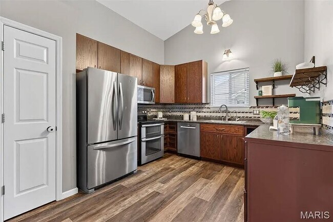 Foto del edificio - 482 Indian Lake Dr