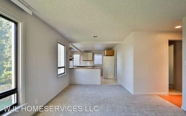 Building Photo - 5 br, 2 bath House - 13504 3rd Ave NE