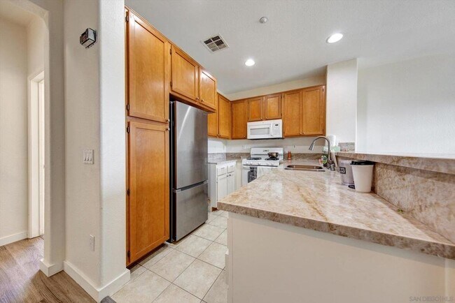 Foto del edificio - 1583 Sumac Pl