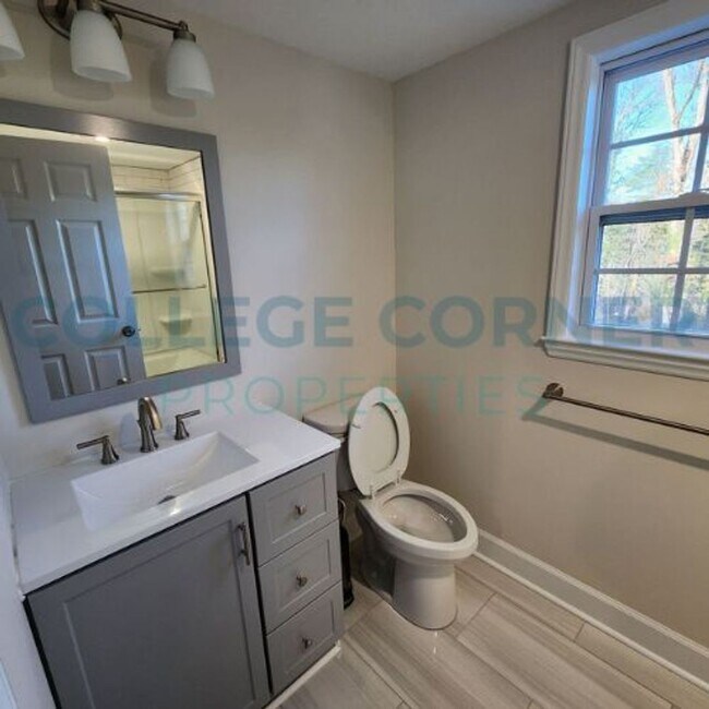 Foto del edificio - 1231 Brookwood Dr