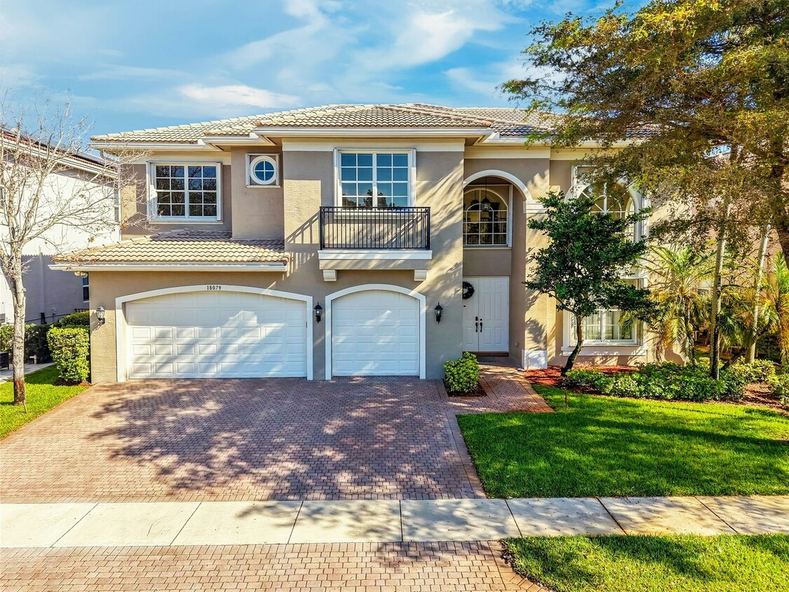 Foto principal - 18079 SW 54th St