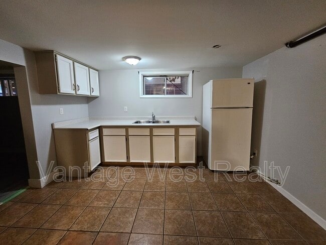 Photo du bâtiment - 320 Rutland Rd S