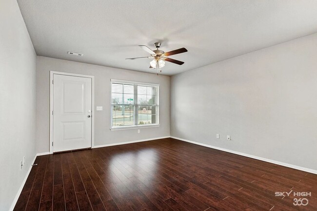 Interior Photo - Haden Holly Apartments