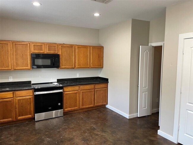 Building Photo - 3129 Molly Dr
