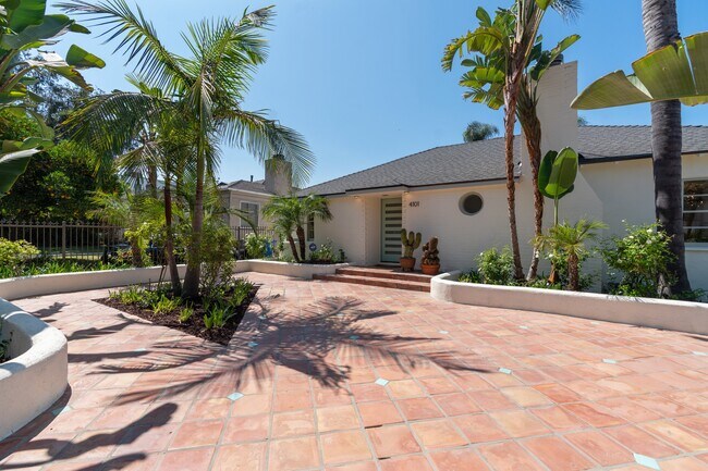 Foto del edificio - 4101 Goodland Ave