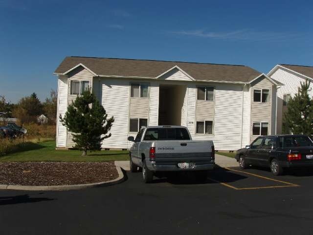 Primary Photo - 1680 White Ave