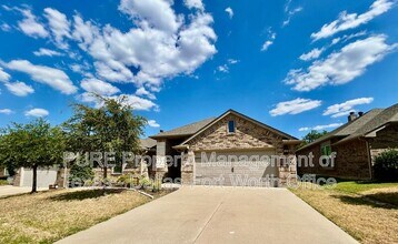 Building Photo - 1612 Town Creek Cir