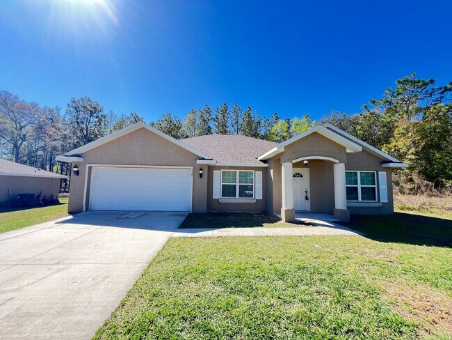 Foto del edificio - Amazing 3 BD/2BA Home in Ocklawaha!!