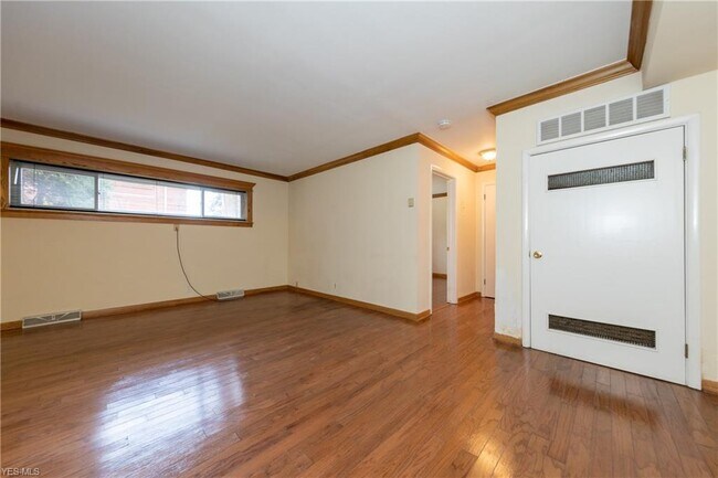Building Photo - 2784 Euclid Heights Blvd