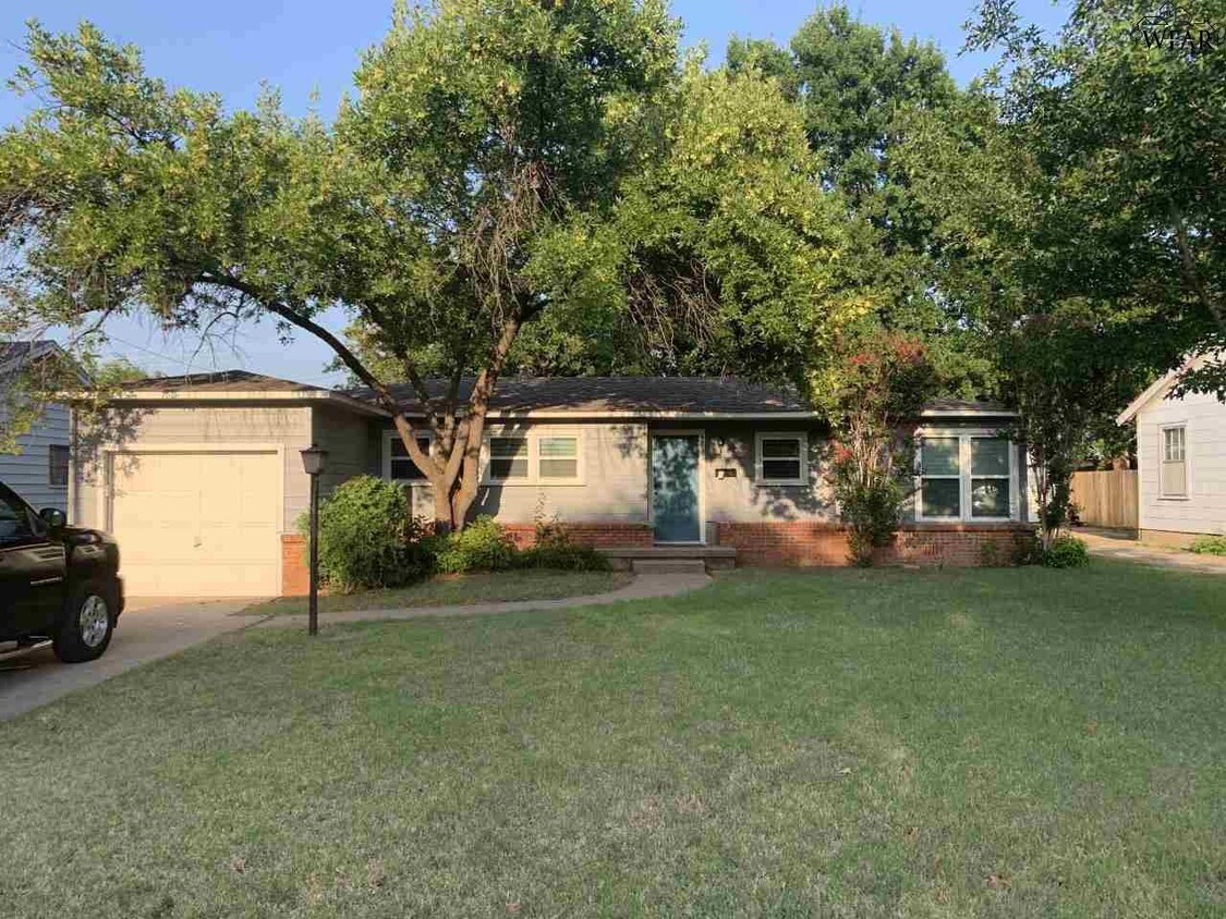 Foto principal - 4731 Alamo Dr