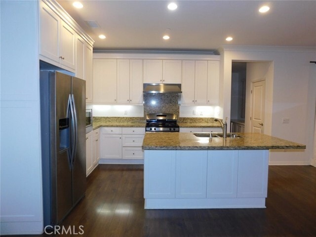 Building Photo - 235 Kempton