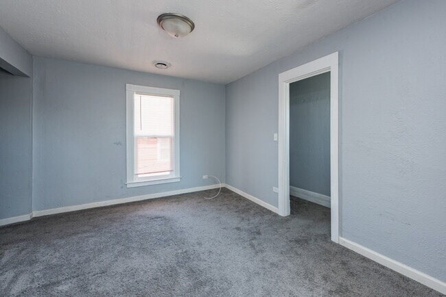 Building Photo - 217 Sherman Pl