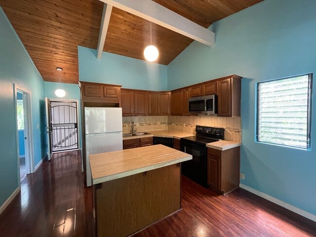 Building Photo - Pohailani 2 Bedroom