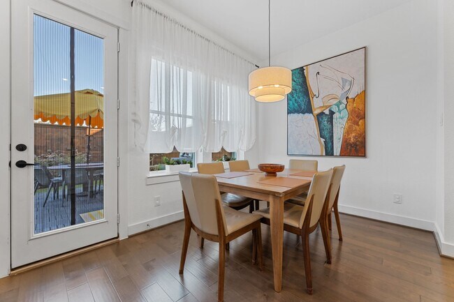 Foto del edificio - 10930 Brambling Wood Dr