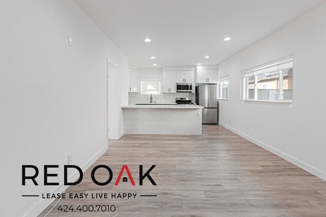 Foto del edificio - 608 W Hillcrest Blvd