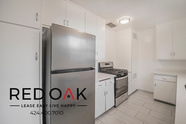 Building Photo - 2243 Merton Ave