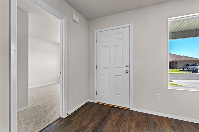 Building Photo - 2801 W McLaren Dr