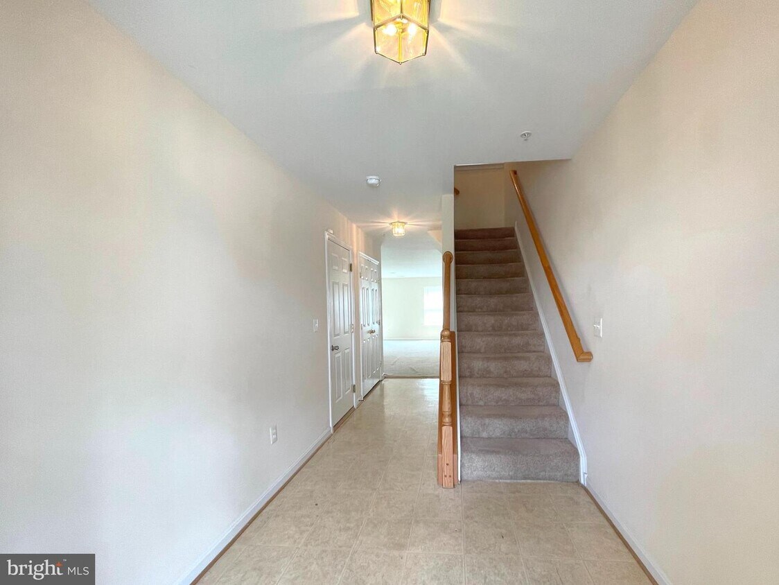 Primary Photo - 22710 Bayside Way